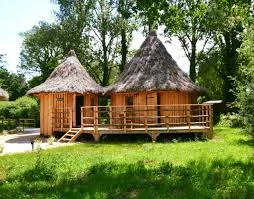 Cabane sur pilotis , cabanes et maisons bois